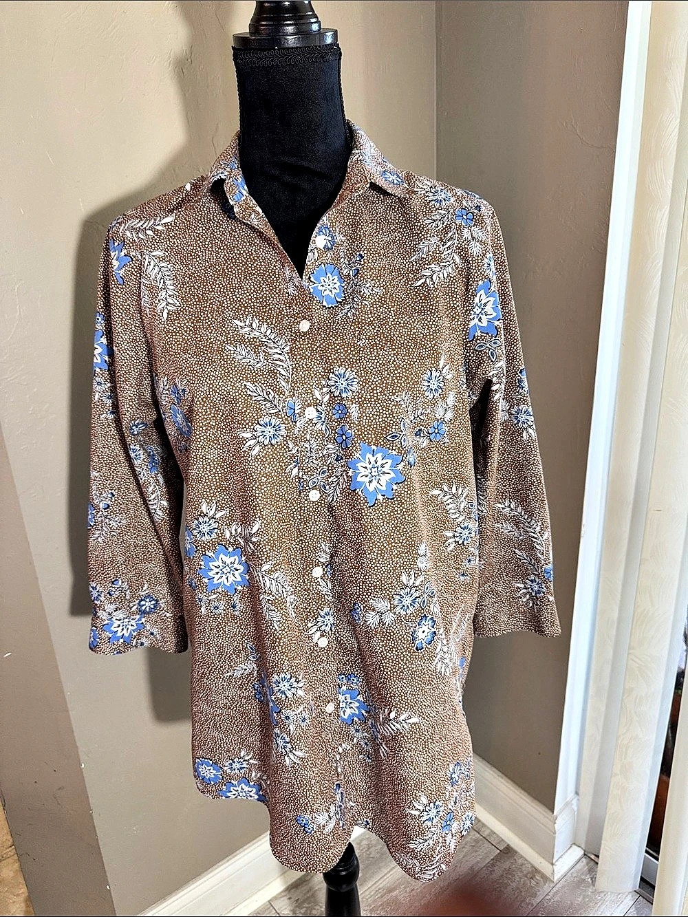Lands' End No Iron Supima Floral Button-Up Shirt Brown & Blue 12 Like New